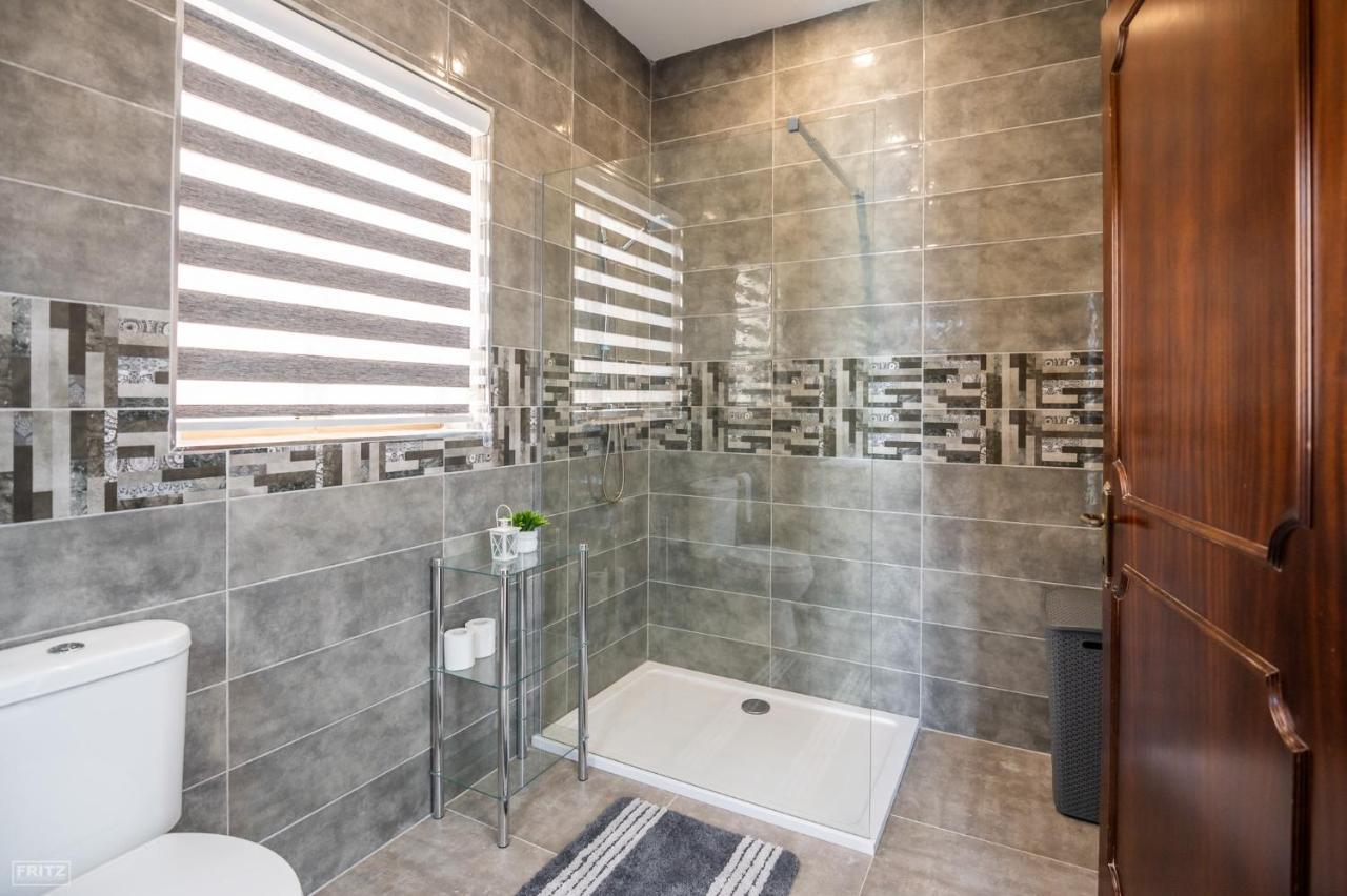 Close To Airport - Private Room With Private Bathroom Adults Only Gudja Dış mekan fotoğraf