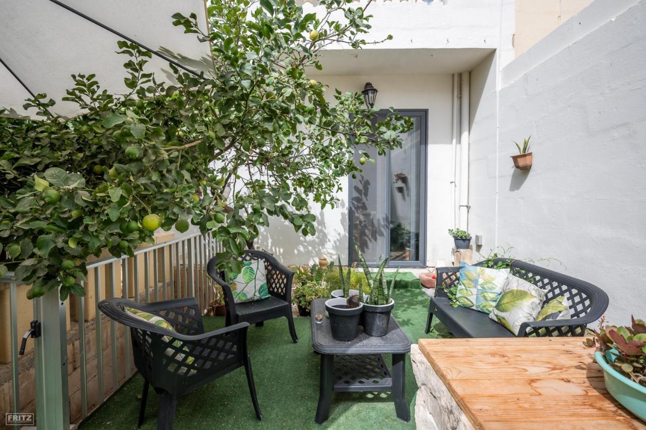 Close To Airport - Private Room With Private Bathroom Adults Only Gudja Dış mekan fotoğraf