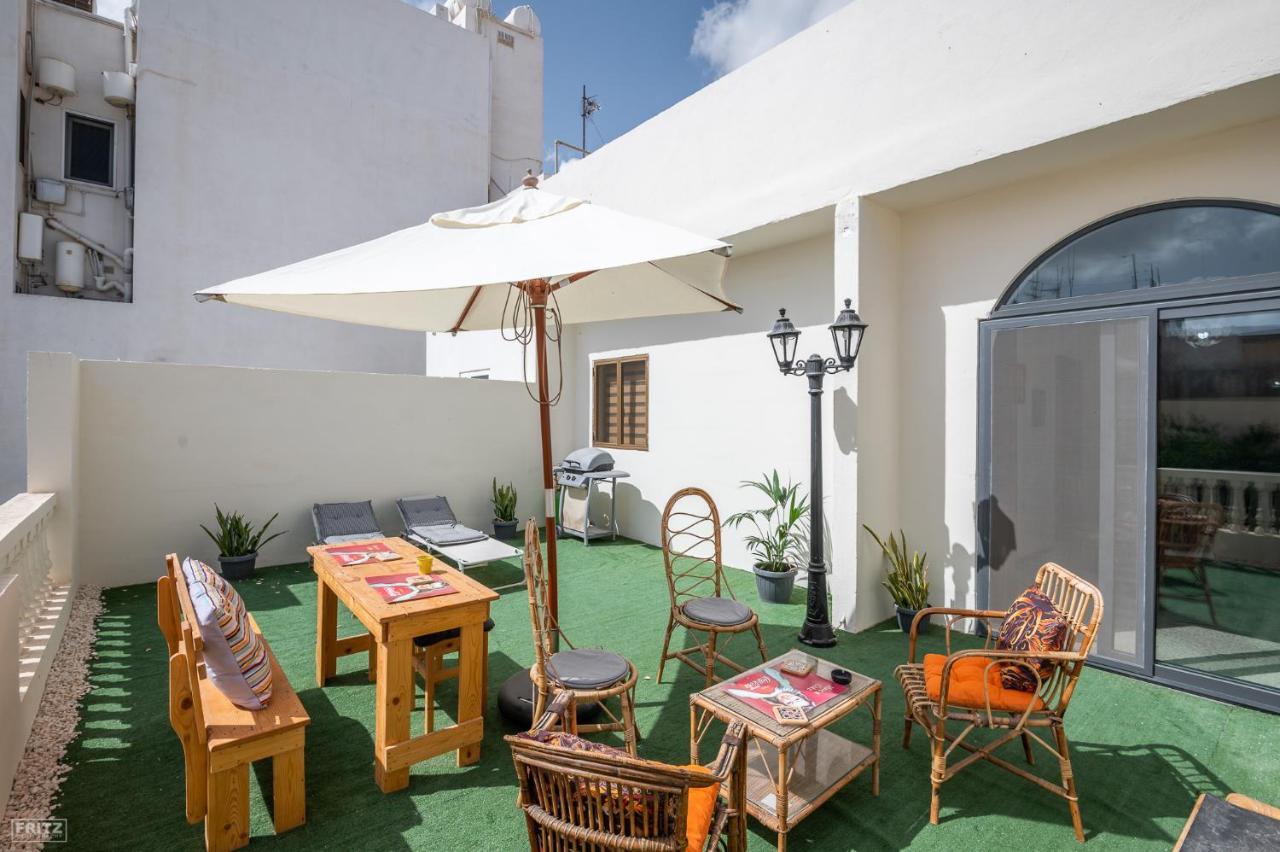 Close To Airport - Private Room With Private Bathroom Adults Only Gudja Dış mekan fotoğraf